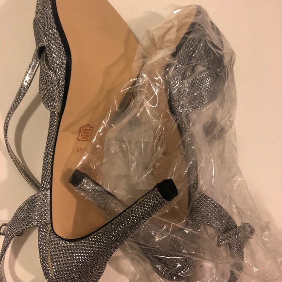 "Radiant" Metallic Silver Evening Sandals - Picture 5 of 6